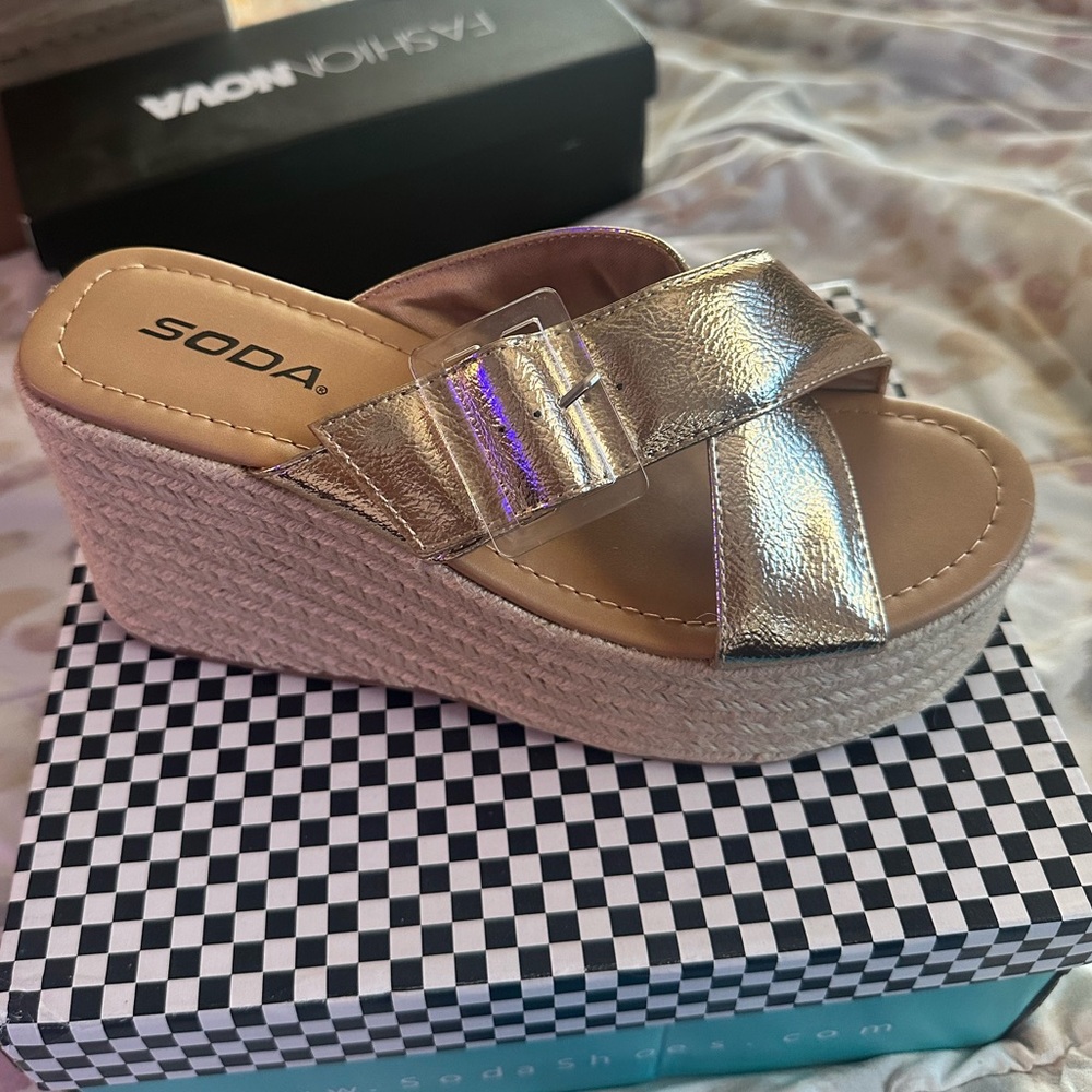 Gold soda wedges